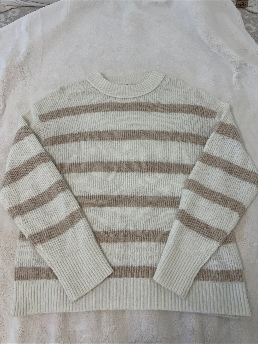 American eagle sweater size medium